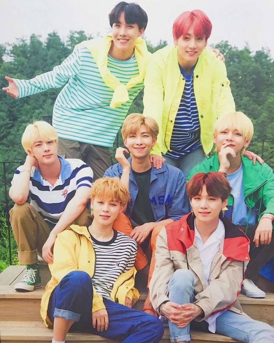 Чтобы было!☺️
Считаю, что следует понемногу разбавлять ленту [#bts](bts) #army #btsarmy — наших звёздочек ⭐
P.s время от времени буду выкладывать фотографии наших любимых.