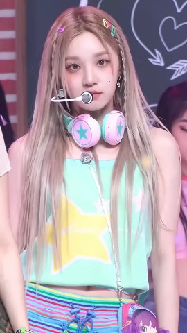 Jenniefancans_2077 в LOOKY. . KG) -IDLE FANCAM [#Y...