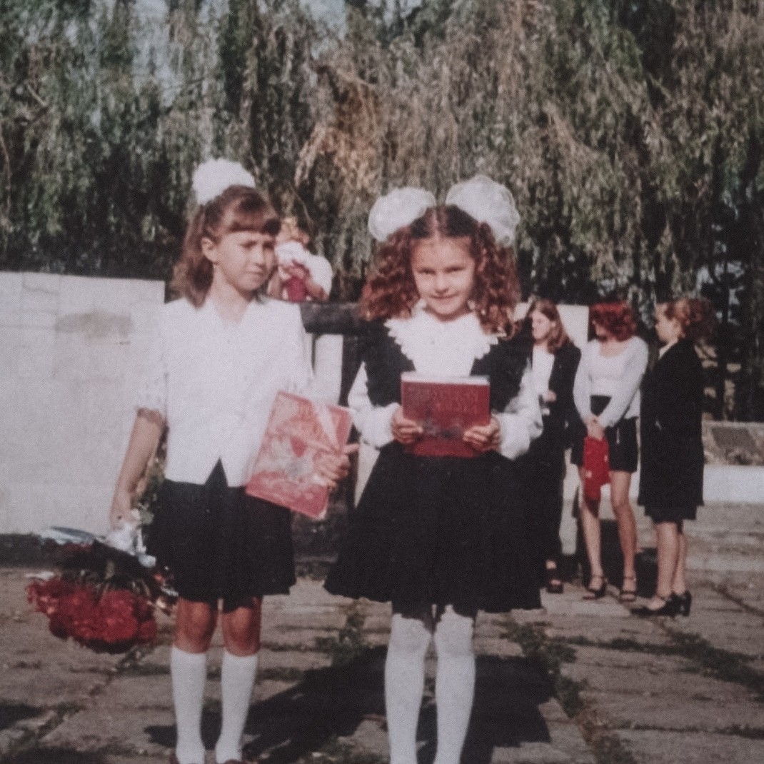olga_solomchak в LOOKY — Сегодня у большинства школьников проходит линейка, посвящённ