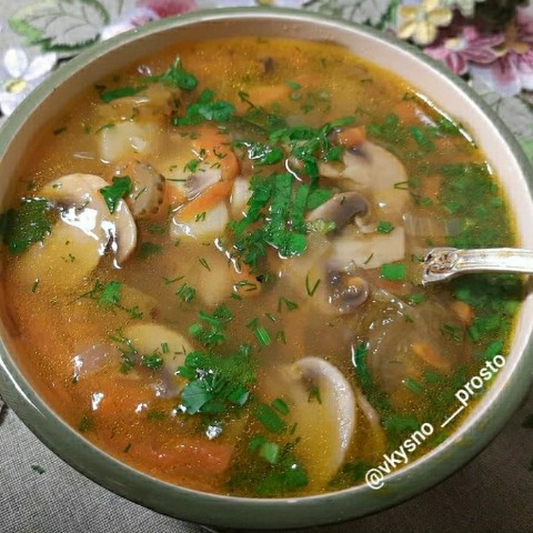 vkysno___prosto в LOOKY. #vkysno___prosto,#постноеблюдо,#простыерецепты,#вкусныерецепты,#кулинария,#готовимдома,#чтоприготовить,#фудблог,#блогоеде,#рассольник,#веганскиерецепты. ПОСТНЫЙ СУП ,,РАССОЛ...