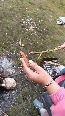Юлия в LOOKY — Я до сих пор люблю жарить хлеб на костре. Как можно развести