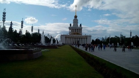 Юрий Валерьевич в LOOKY. . Москва.
День в Москв...