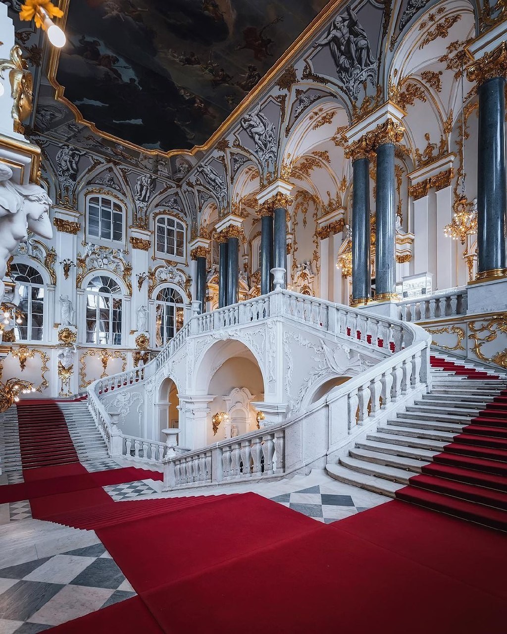 Piter_life в LOOKY — Иорданская лестница! Фото [@andrei_mikhailov](rn-looky://nav