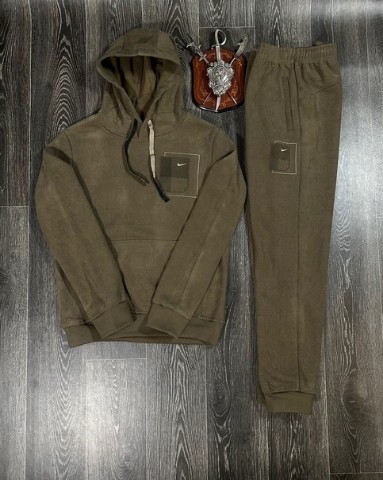 EQS SHOP в LOOKY. #купить#кофта#кофточка#купитькофту#купитькофтунаосень#куртка#онлайнмагазин#пуховик#зима#магазин#магазинодежды#зима#купить#купитьпуховик#спортивныйкостюм#женскаяодежда#женское#длявсехвозврастов#одеждавмоскве#одеждавпитере#одеждамосква#лук#модныйлук#Костюмосень#костюм#спортивныйкостюм#спорт#осень#одежжа#верхняяодежда#купить#купитькостюм#купитьспортивныйкостюм#магазин#онлайнмагазин#полезное. Цена 6999

Спортивны...