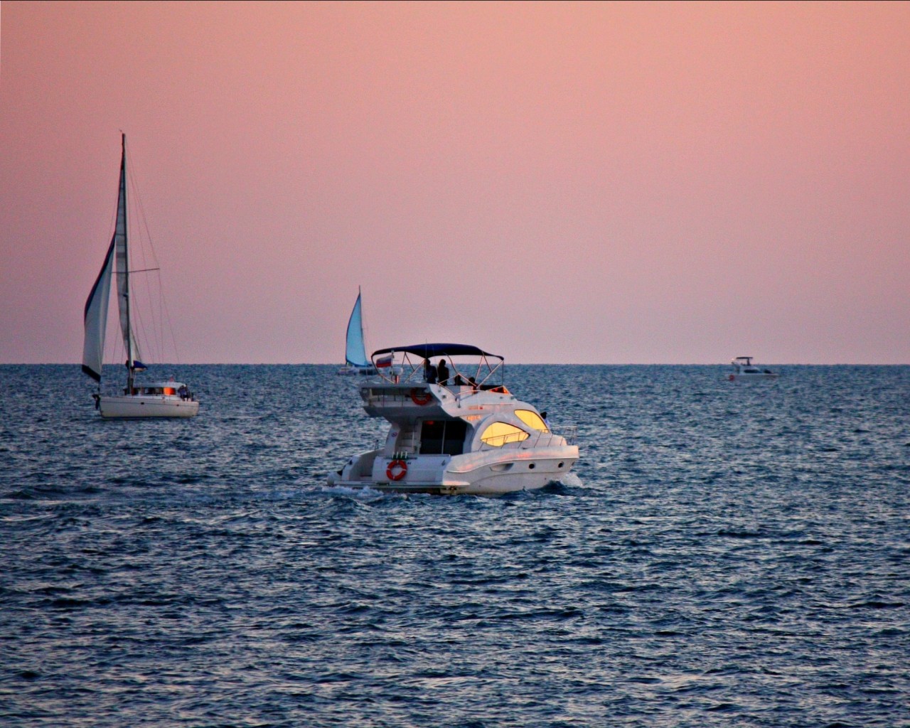 Mia insulo в LOOKY — фото 1