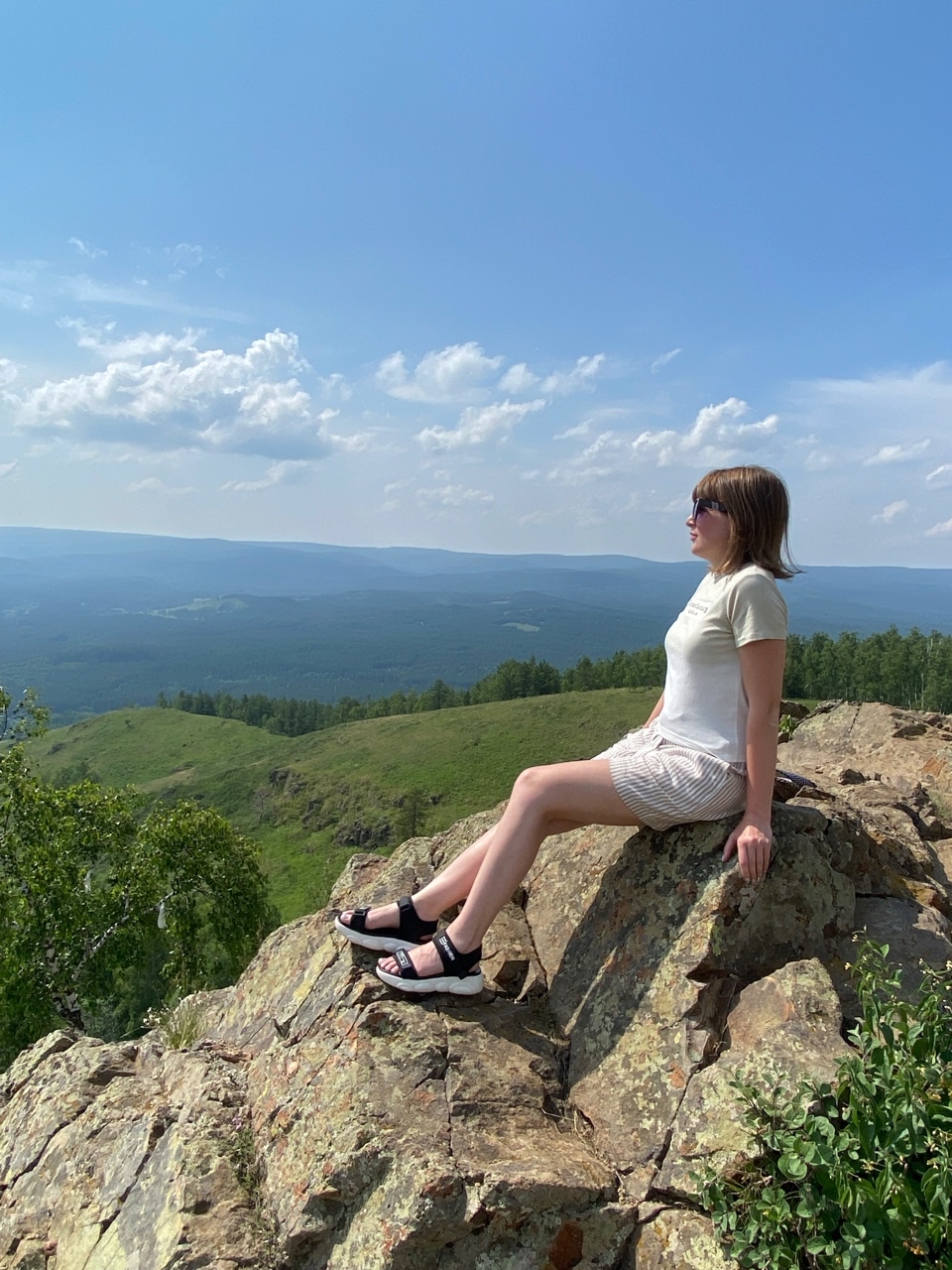 Олеся Казанова в LOOKY — Поднимались на кресельном подъёмнике на безымянную гору ⛰ 82