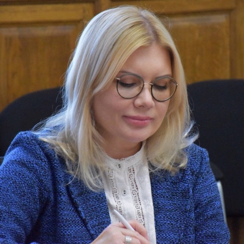Крымские истории в LOOKY. . Снова заседания 
Стр...