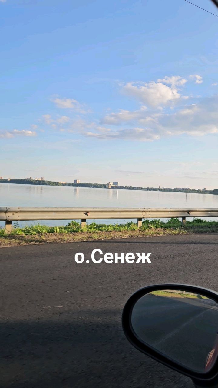 Life в LOOKY. . Озеро Сенеж. 
Площад...