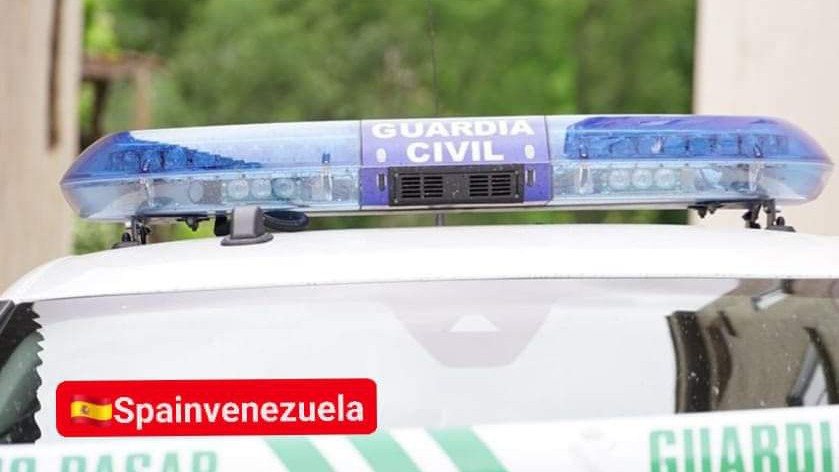 🔴ÚLTIMA HORA | Hallan el cadáver de una persona en el interior de un vehículo incendiado en Albox (Almería) .

➡️ El coche estaba en una zona cercana al campo
➡️ Más datos y el audio🎙️ en el enlace