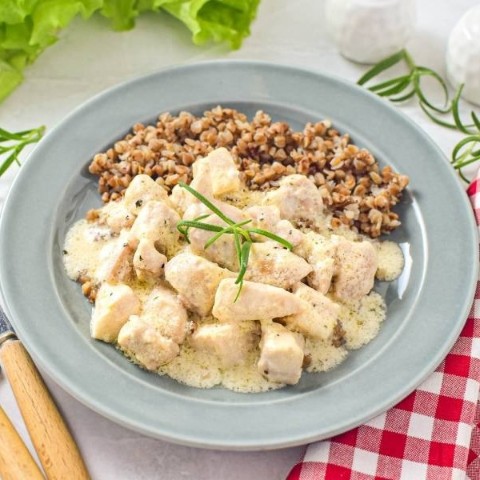 MILOFOOD I Кулинария в LOOKY. #курица,#горячееблюдо,#курицавгорчичномсоусе,#кулинария,#рецепты,#рецепт,#готовимдома,#еда,#едаялюблютебя,#домашняяеда,#вкусно,#вкуснаяеда. Куриное филе в горчи...