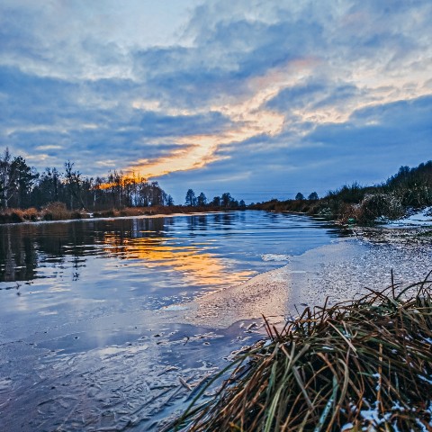 Mihnovets в LOOKY. #photo,#photoonphone,#river. #photo [#photography...