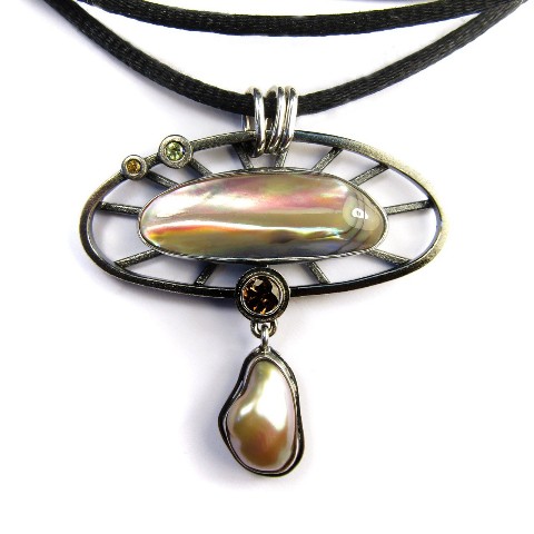 Сергей Бутаров в LOOKY. #кулон,#exo,#design,#дизайнерскийкулон,#handmade,#sergboo,#авторскиеукрашения,#ювелирныеизделия,#sergboo_пришельцы,#sergboo_aliens. Кулон VENUS

Серебро...