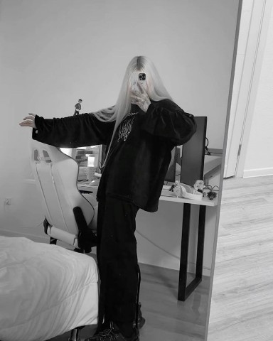 Диана в LOOKY. . 