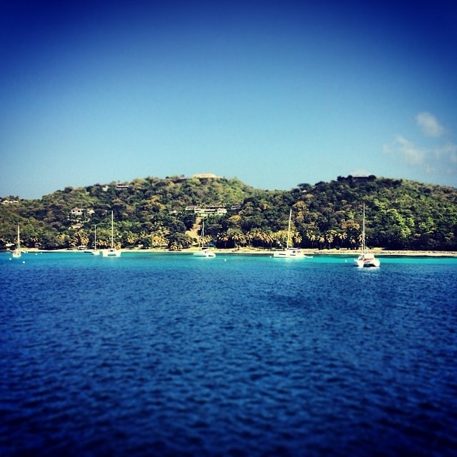 Looky_1686511480688 в LOOKY — Anchored off Mustique