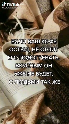 брюнетка с зелёными глазами in LOOKY. . 