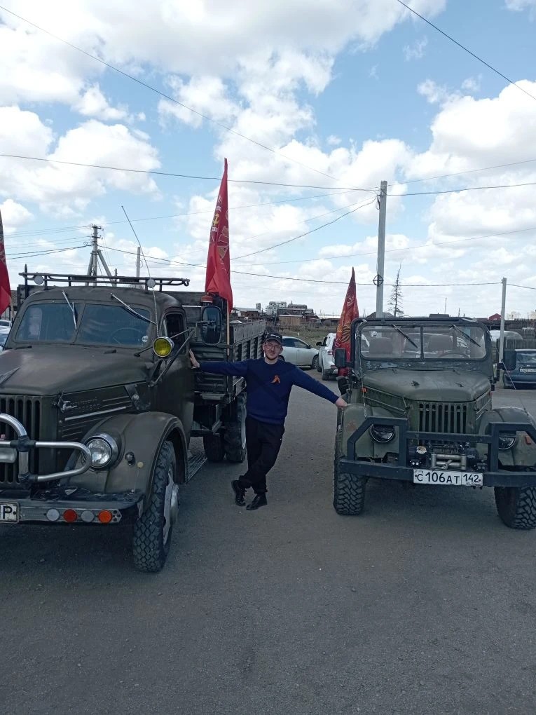 Konstantin.Gaz_24 в LOOKY — Ищу общение от 14 до 18 лет. Всегда рад всем😏