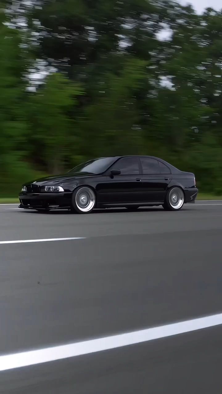 BMW E39 в LOOKY. #e39,#bmw,#царица. Царица? 

#e39 #bmw ...