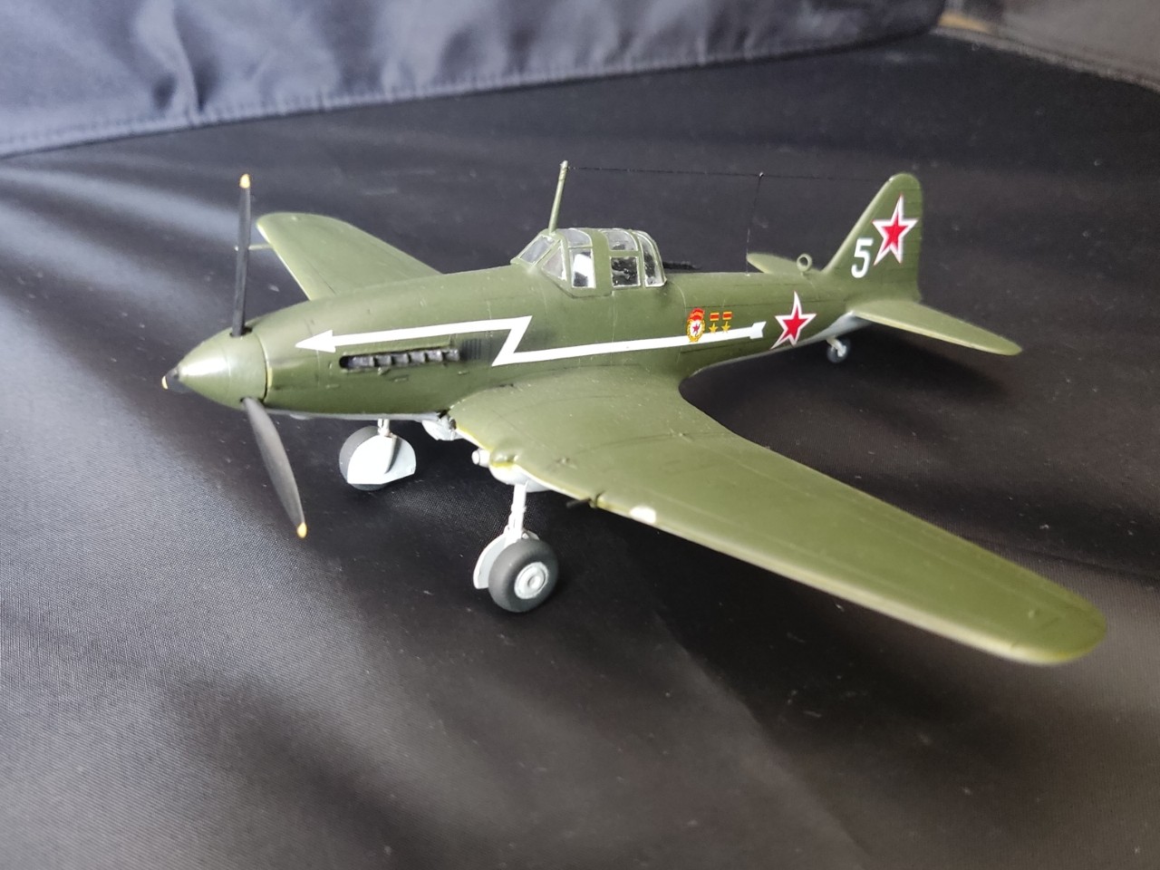 masshtab_models в LOOKY. #ил2,#авиация,#самолеты,#авиаторы,#летчики,#модели_самолетов,#моделизм,#сборные_модели,#вов,#история,#ильюшин,#пилоты,#полет,#экипаж,#масштабные_модели. Еще один штурмовик #...