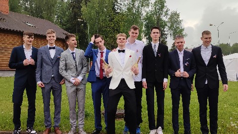 olgakvochko в LOOKY. . Прощай школа!!!