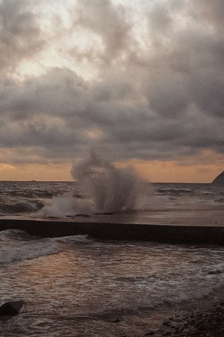 Алёна в LOOKY. #Кубань,#зима,#nature,#winter,#природа,#море,#sea,#шторм,#волны,#ветер,#море. Стоит увидеть море л...