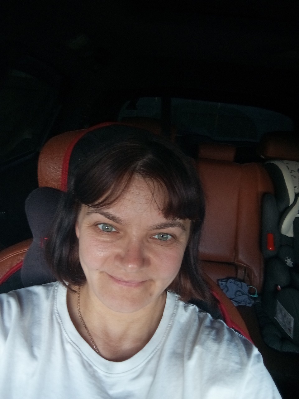 Привет, меня зовут Ольга. 
20 лет я работала в сфере торговли продавцом . А сегодня — партнер в закрытом сообществе «Мы свои» вместе с порталом «Партнеры Права ". Помогаю людям выстраивать системный удалённый доход через финансовые продукты. 

Важно: я не ищу «исполнителей» и не обещаю «лёгких денег». 
Мне нужны партнёры — те, кто готов действовать осознанно, брать ответственность и расти 💪🤝
 
У нас два пути. Какой выберешь ты? 

ПРАКТИКУМ «Безопасный старт» 

Для тех, кто хочет не «попробовать», а построить систему и выйти на стабильный доход. 

Что вы получаете: 
- Обучение + личное наставничество до результата 
✅ Готовые инструменты, скрипты и аналитика 
✅ Закрытое сообщество партнёров 
✅ Командные сделки и поддержка на каждом этапе 
✅ Официальное оформление (ГПХ) 

На какой доход можно выйти: 
💰 50–60 тыс. ₽ в первый месяц (при 1,5 часах в день) 
💰 100 / 200 / 300 тыс. ₽ и выше — при системной работе 
💰 Вы оплачиваете только моё личное сопровождение. 

Сама система обучения и материалы — бесплатны. Символическая сумма нужна исключительно для того, чтобы гарантировать моё полное погружение в ваш процесс и ведение до результата. 

По цене это сопоставимо с ужином в кафе или парой походов в кино. Но здесь вы инвестируете не в развлечение, а в свои навыки и финансовую безопасность. 

Я не делаю работу за вас. Я даю систему, поддержку и обратную связь. А результат напрямую зависит от вашей включенности и готовности действовать. 

Свободный агент
Если не готовы погружаться глубоко, а нужен просто дополнительный доход без обязательств. 

Как это работает: 
• Передаёте контакты людей, которым нужна помощь 
• Специалисты работают с клиентом 
• Вы получаете вознаграждение за рекомендацию 

Что не входит: 
✖ Обучение и наставничество 
✖ Доступ к системе и инструментам 
✖ Возможность масштабирования 

Просто рекомендации. Без системы. Без роста. 

🎯 Как начать? 

Шаг 1: Напишите мне в личные сообщения: 
👉 ПРАКТИКУМ — если готовы строить систему 
КОНСУЛЬТАЦИЯ — если хотите сначала разобраться 

Шаг 2: Перейдите в топик «Как начать» и посмотрите первые 3 видео: vk.com/topic-238434149_6

Ваш выбор — ваш результат. Действуйте сейчас — создавайте своё будущее! 🤝