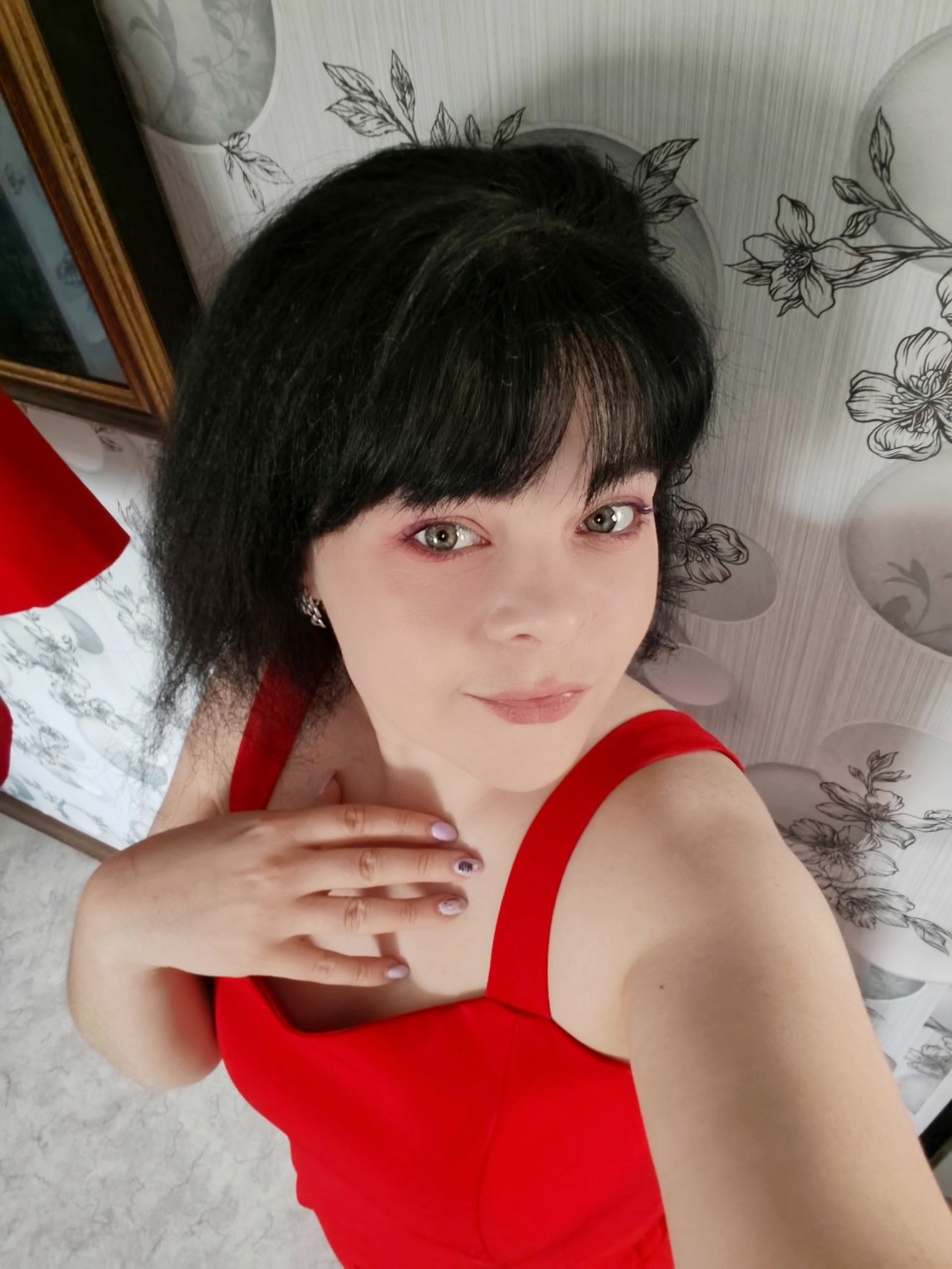 Lady in 🔴
Happy birthday mother)) 
[#простофото ](простофото)[#ледивкрасном ](ледивкрасном)[#сднемрождения ](сднемрождения)
[#семья ](семья)
