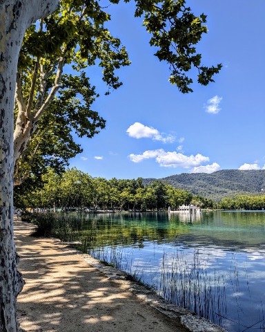 Jaume в LOOKY. #catalonia,#spain. says: Lago de Bañola...
