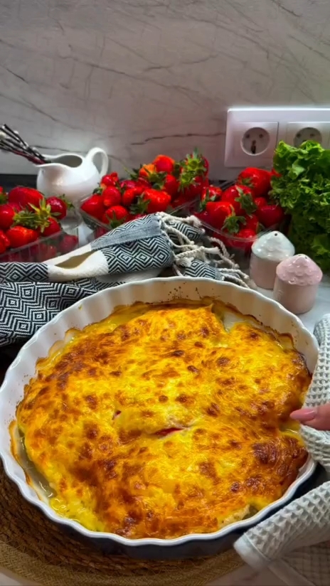 Приятного аппетита в LOOKY. #ужины,#горячее. Курица под сырной шу...