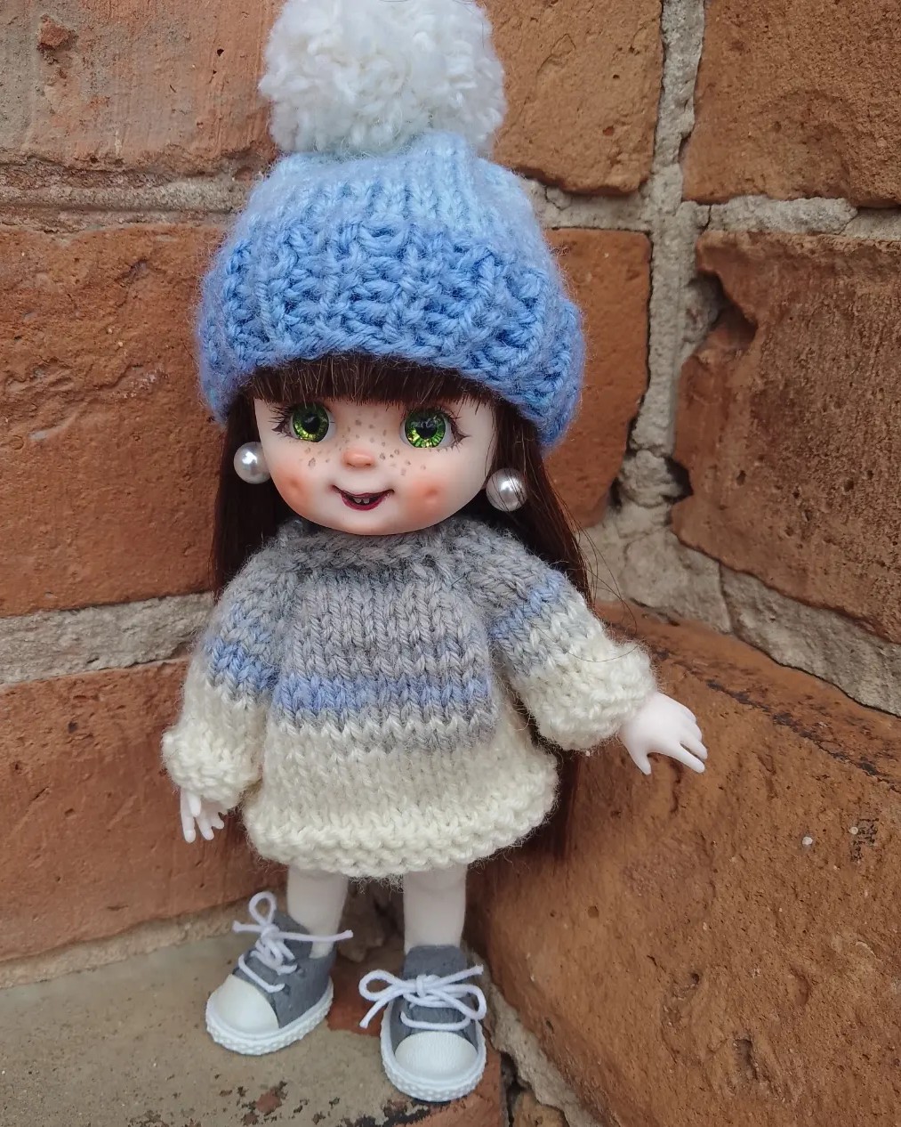 minidolls in LOOKY. . 