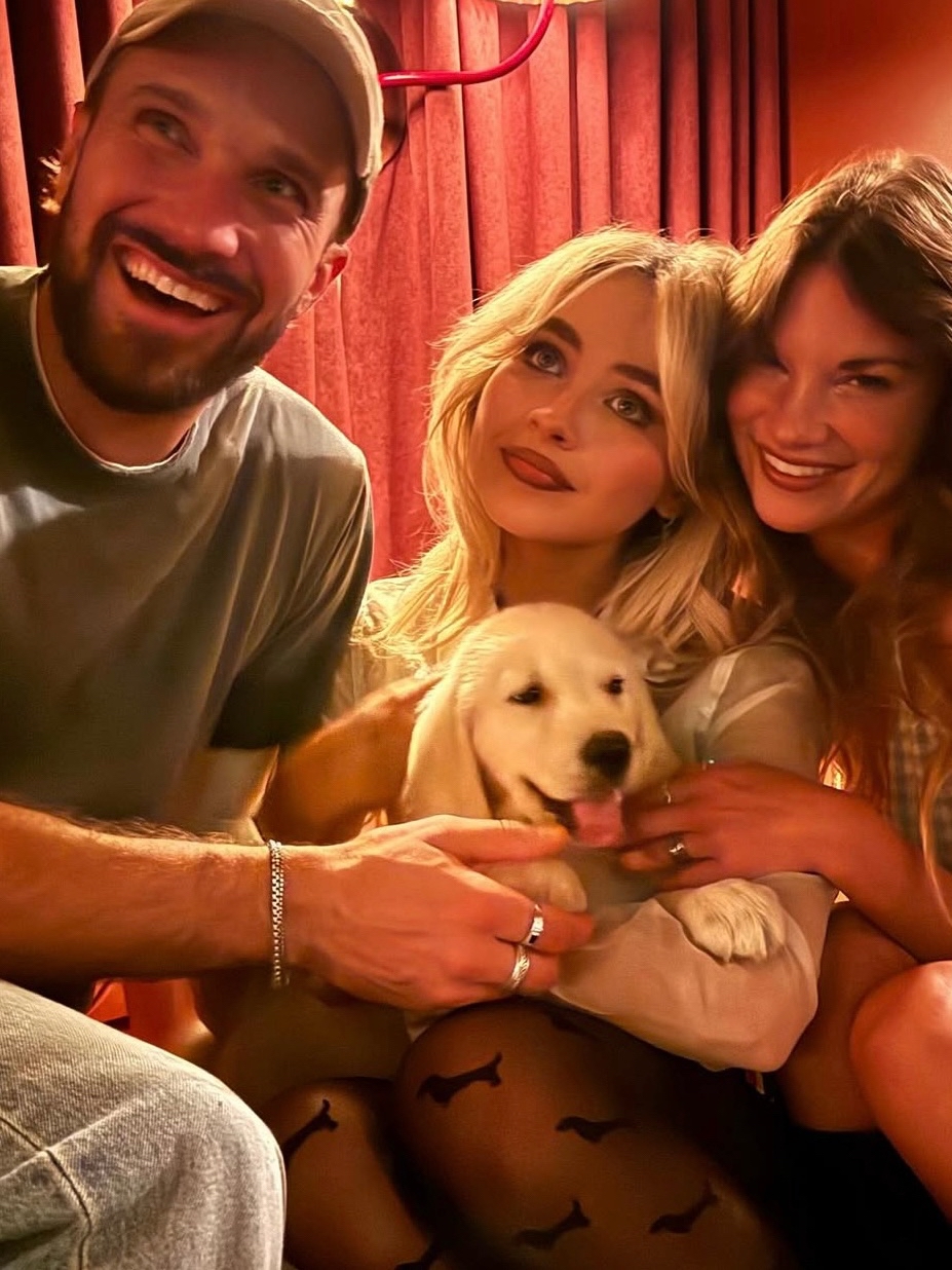 Sabrina Carpenter в LOOKY — фото 8