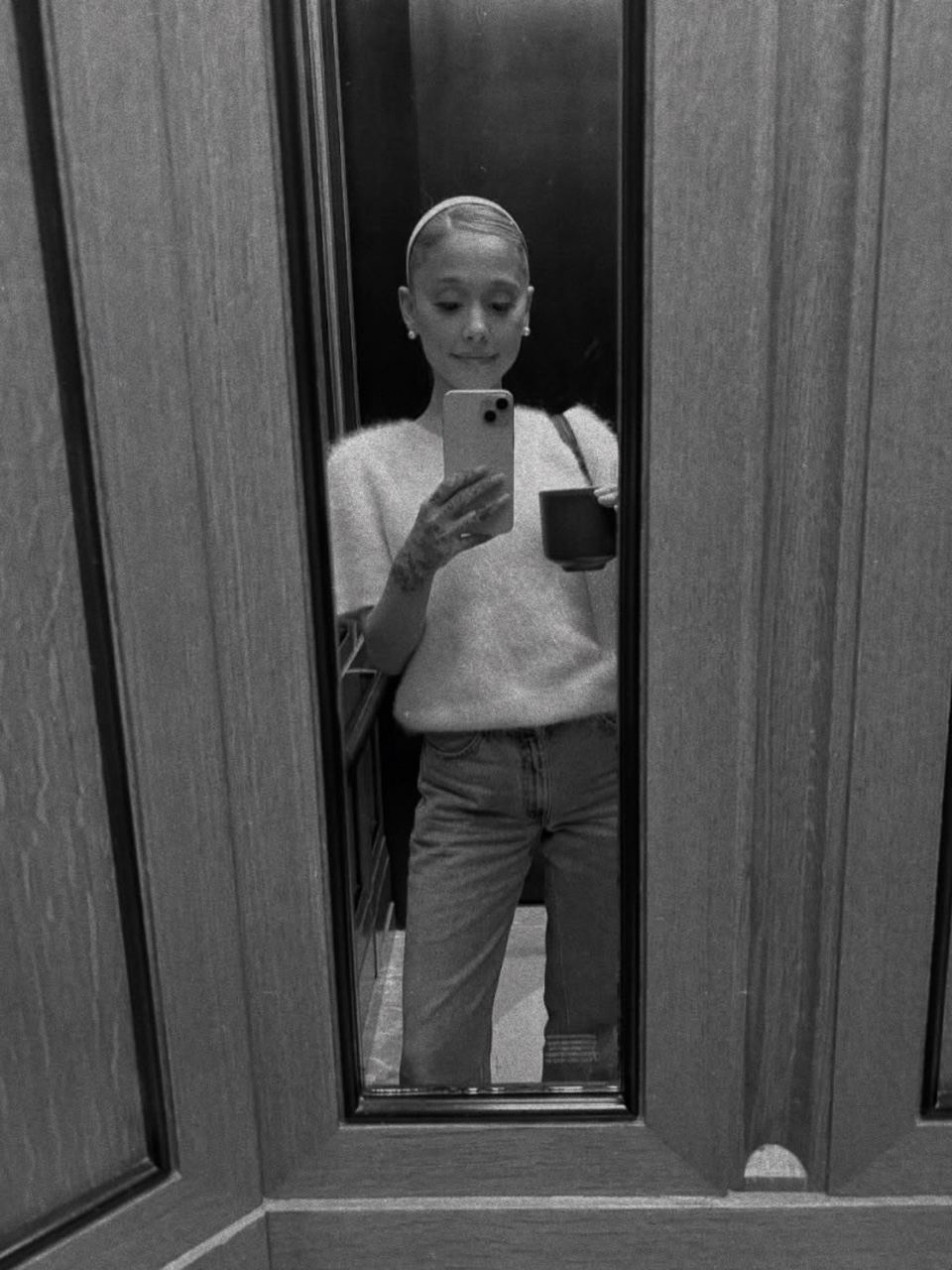 Ariana Grande in LOOKY