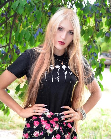 Vladislava Wizard в LOOKY. #girl,#look,#longhair,#makeup,#lfl. #girl [#portraitphot...