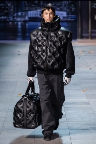 Louisvuitton в LOOKY. . 