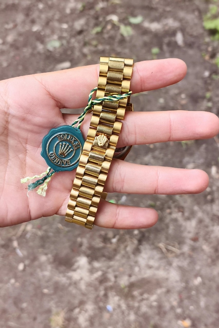  в LOOKY — Ролекс Gold