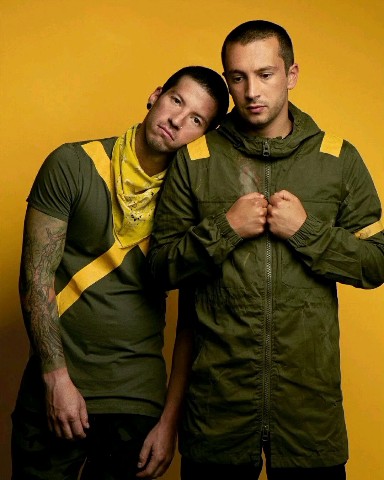 4444snow в LOOKY. . Twenty one pilots ev...