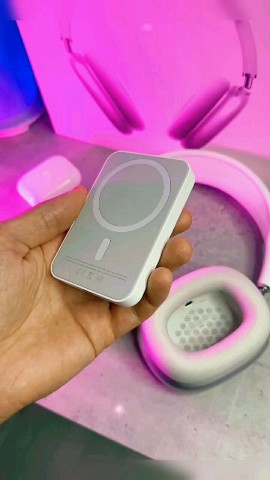 ytf_dogs в LOOKY. #Apple,#iPhone,#AirPods,#Tech,#Gadgets,#Unboxing,#AppleTech,#Smartphone,#TechDeals,#MustHave. Эксперимент с зарядк...