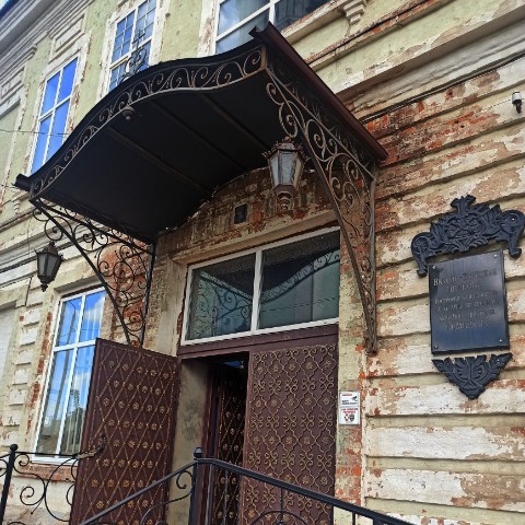 ksonn в LOOKY. . Крыльцо в храм возле...