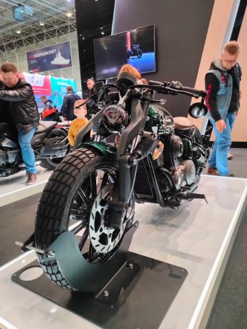 LEon в LOOKY. . [#moto ](moto)[#car ...