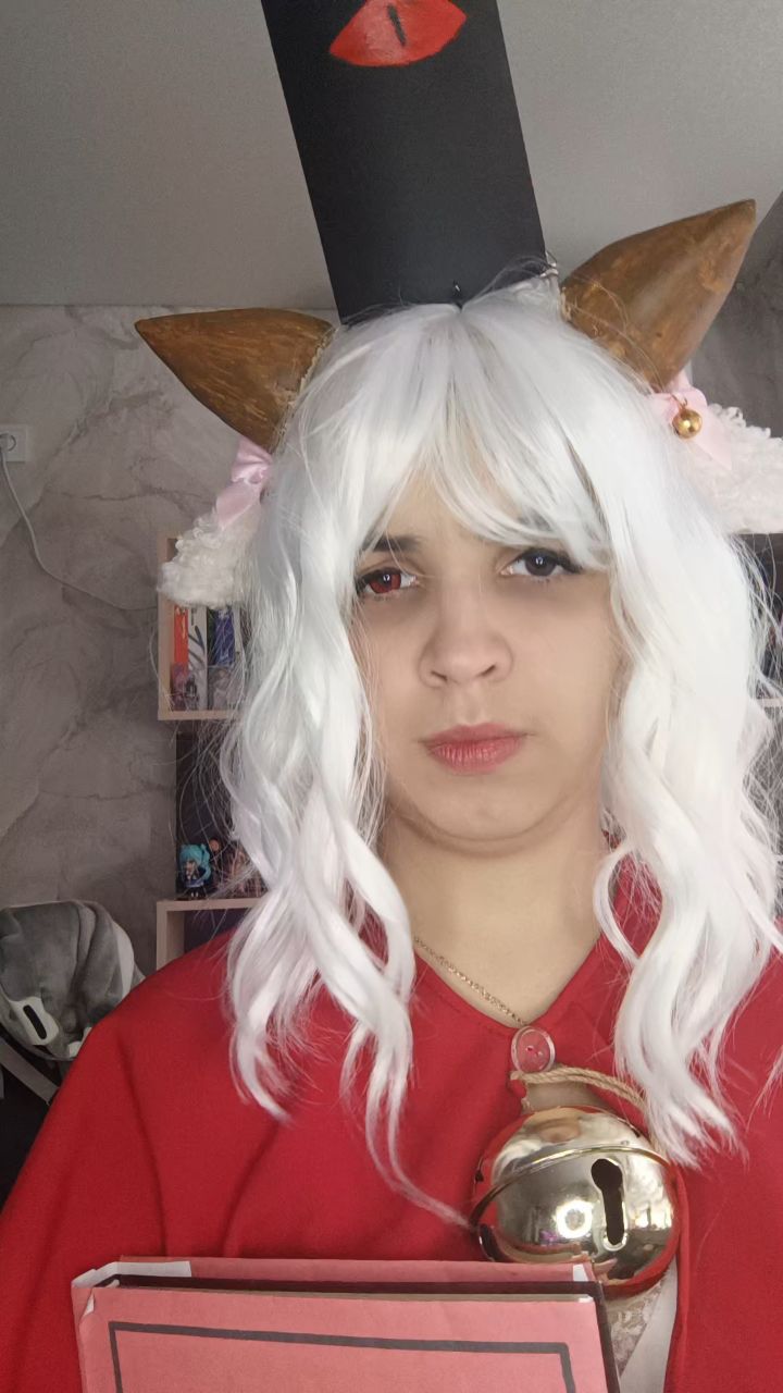 Wolfy Chan в LOOKY. . 