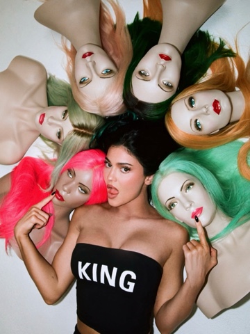 Kylie Jenner в LOOKY. . [#10years ](10years)...