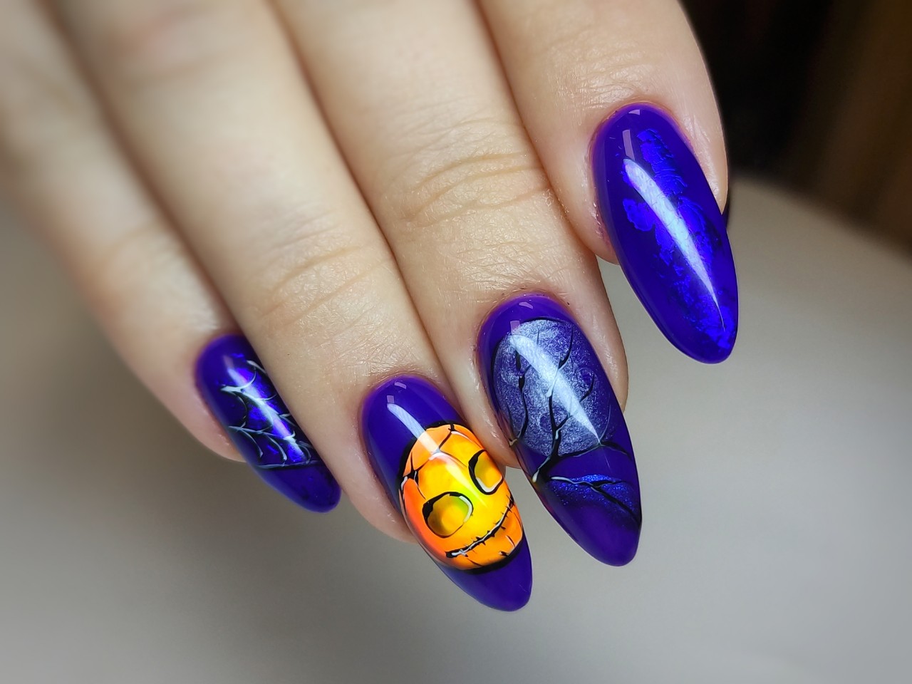 retttka в LOOKY — Готовимся к Хэллоуину

[#halloween ](halloween)[#manicure ](