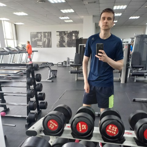 stpronin в LOOKY. . Начал ходить в трена...