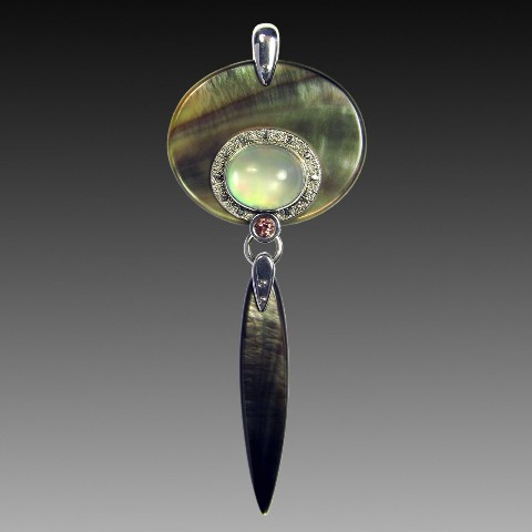 Сергей Бутаров в LOOKY. #кулон,#exo,#design,#дизайнерскийкулон,#handmade,#sergboo,#авторскиеукрашения,#ювелирныеизделия,#sergboo_пришельцы,#sergboo_aliens. Пришелец №7

👽

Кул...