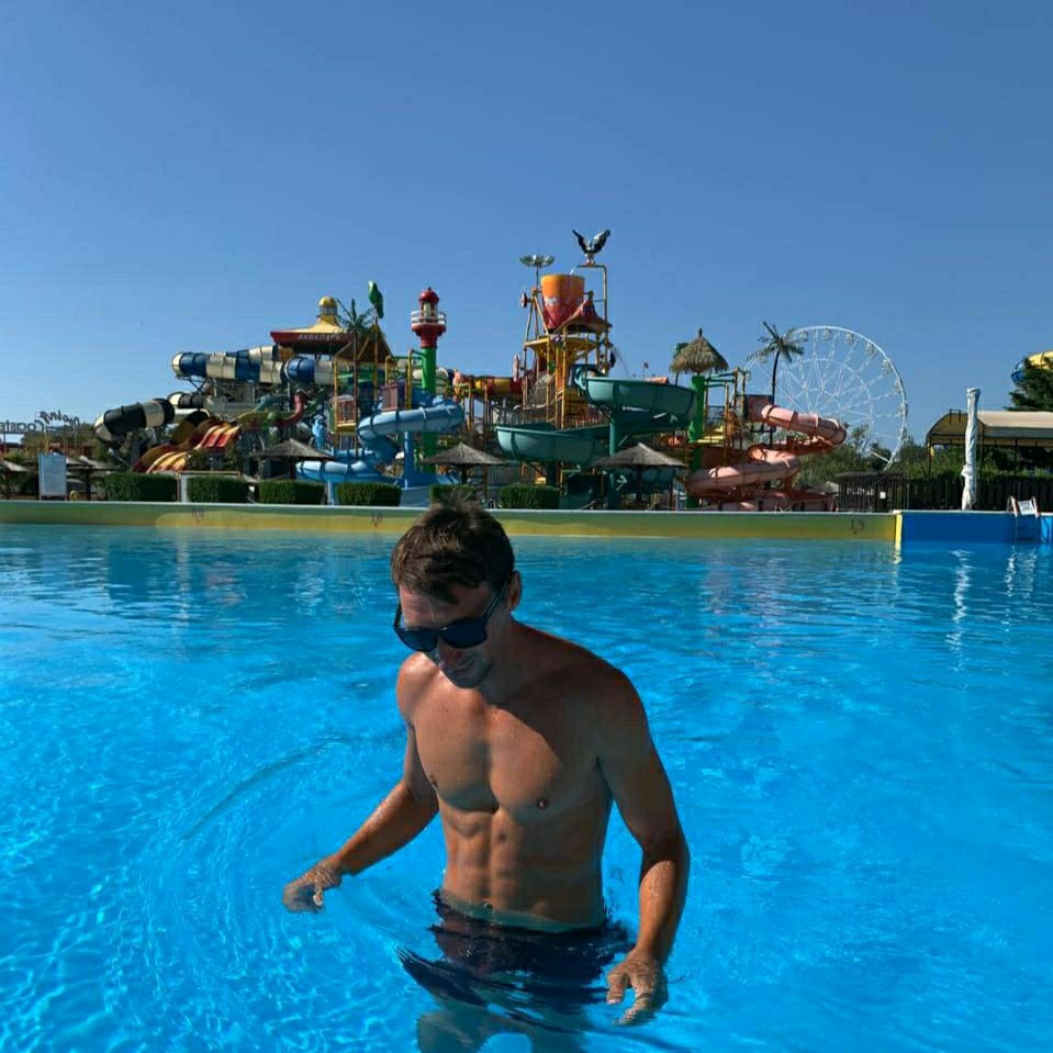 #Исходное_фото #LOOKY_нейронка#Анапа#лучший аквапарк Анапы 😎ищем нейронку 😁
