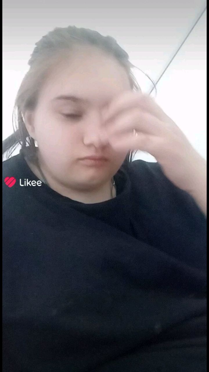 Looky_178669531159635 в LOOKY. . Песня называется сле...