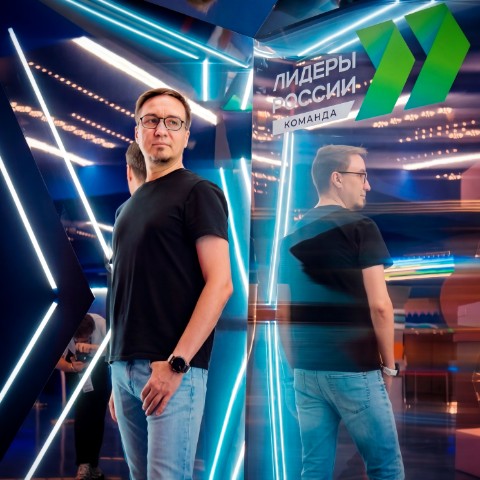 denisgromov_com в LOOKY. . отражаюсь... значит ...