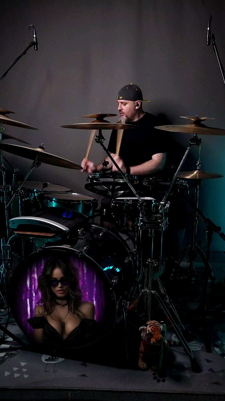 Prakshdrums в LOOKY. #drums,#drumcover,#drummer,#drumming,#prakshdrums,#music,#барабаны. skindred - nobody #d...