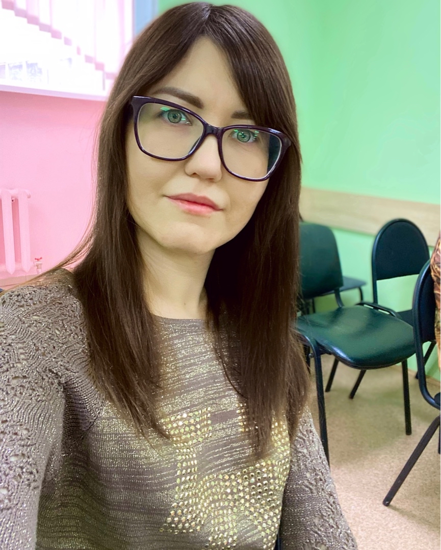 Всем привет 👋🏻 
Я приятно удивлена, что здесь есть активность, хоть и не большая) Вчера выставила пару сторис и пришло 10 подписчиков. Круто 🙌🏻  

Всех рада видеть и добро пожаловать😊

С алгоритмами пока не понятно ничего, как тут продвигаться🤔 пока только работает добрый старый способ: Массфоловинг 👌🏻