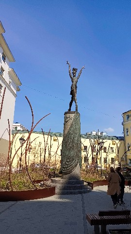 Алла Лосева в LOOKY. #майяплисецкая,#балет,#балерина,#лебединоеозеро,#московскиескверы,#выходные,#LOOKY_топ,#прогулкапомоскве. Сквер Майи Плисецкой...