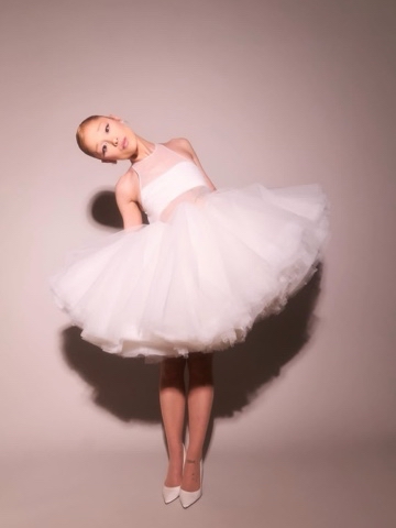 Ariana Grande в LOOKY. . Your VMAS MTV girly!...